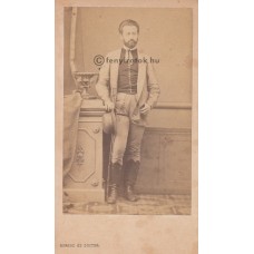 Borsos és Doctor: (ismeretlen) férfi
