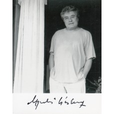 Gyulai Líviusz (1937-2021) grafikusművész fekete filctollal írt, saját kezű aláírása 