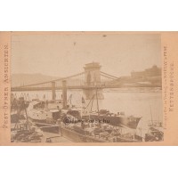 Gévay, B[éla]: hajók a Dunapartnál, háttérben a Lánchíd